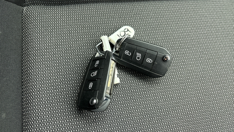 Citroen C3 1.2 PureTech C-Series Edition 5dr Petrol Hatchback